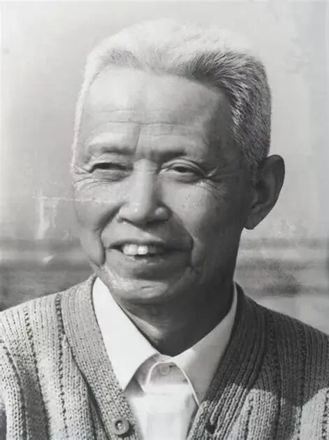 汪敬虞.jpg